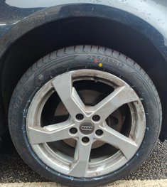 roadside flat tyre holt