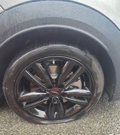 flat tyre help 