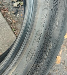 tyre roadside