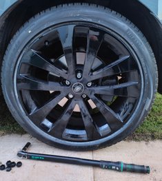 flat tyre help range rover