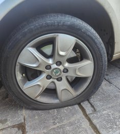 tyre fitting middleton