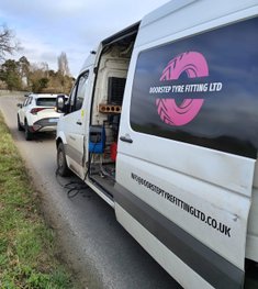 mobile tyre fitting roadside