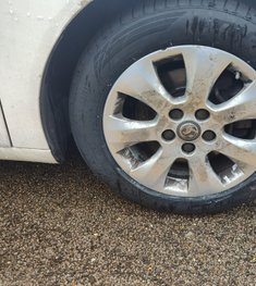 emergency tyre change
